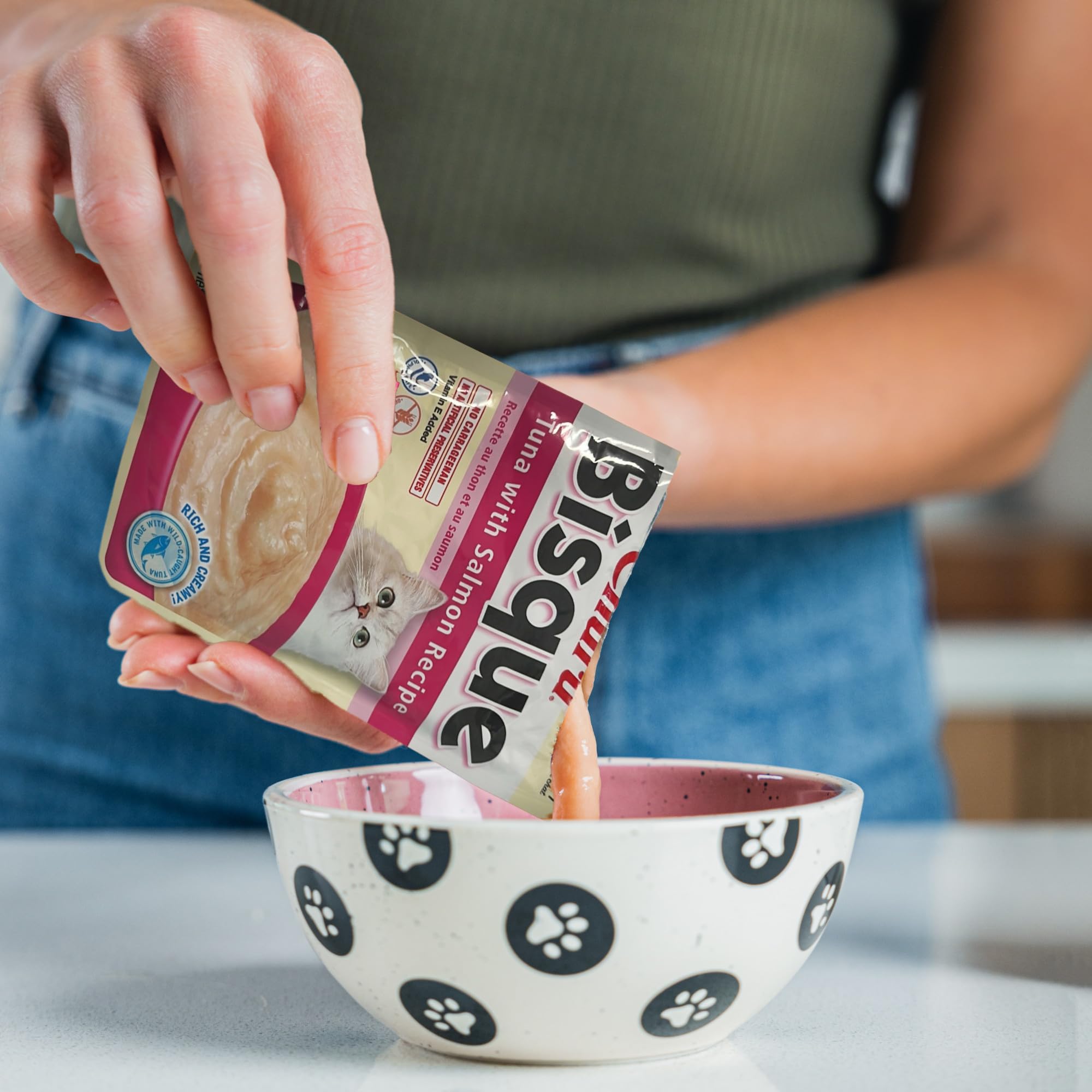 INABA Churu Bisque for Cats, Creamy Lickable Purée Side Dish with Vitamin E, 1.4 Ounces per Pouch, 12 Pouches, Tuna Recipe - Image 3